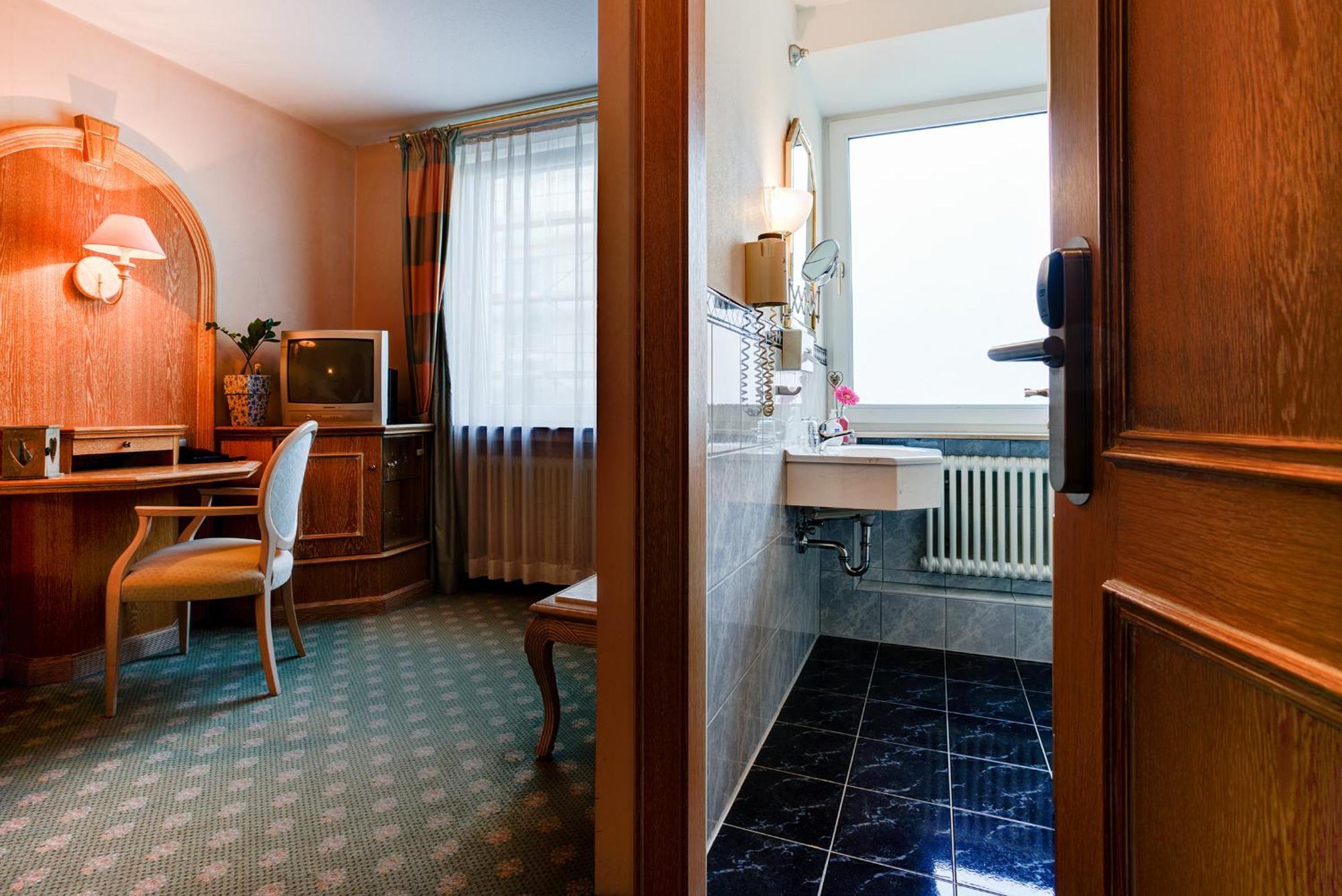 Centro Hotel Stern Ulm Dış mekan fotoğraf