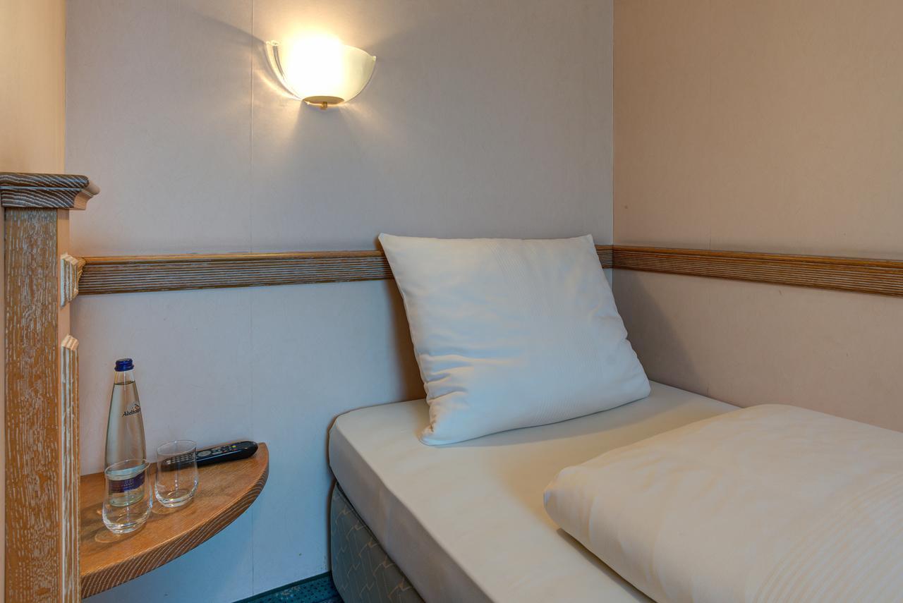 Centro Hotel Stern Ulm Oda fotoğraf